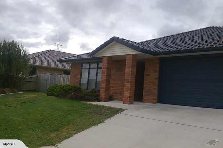 Photo of property in 16 Te Manatu Drive, Huntington, Hamilton, 3210