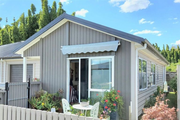 Photo of property in 37 Harore Road, Takanini, 2112