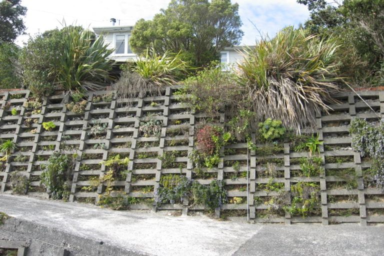 Photo of property in 7 Versailles Street, Karori, Wellington, 6012