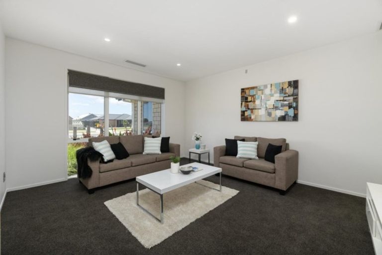Photo of property in 1 Livingstone Drive, Papamoa Beach, Papamoa, 3118