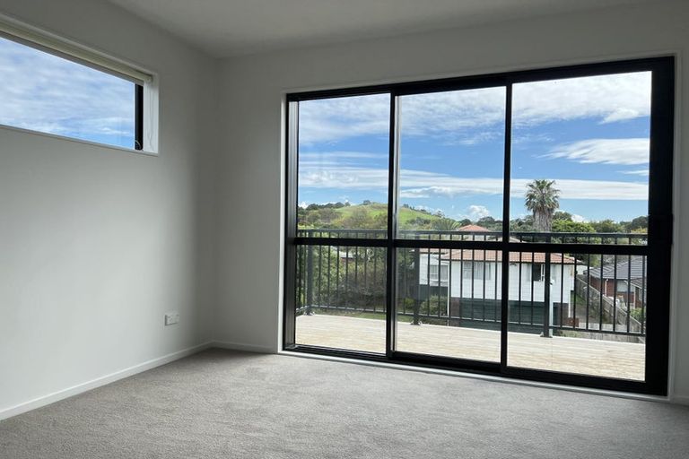 Photo of property in 11e Mandarin Place, Half Moon Bay, Auckland, 2012