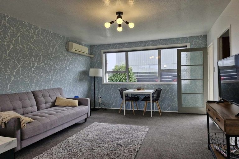 Photo of property in 3/50 Paynters Avenue, Strandon, New Plymouth, 4312