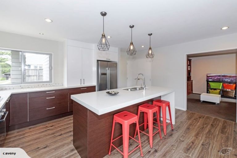 Photo of property in 36a Kervil Avenue, Te Atatu Peninsula, Auckland, 0610