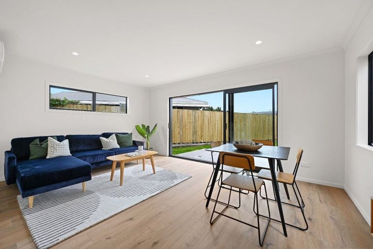 Photo of property in 2/12 Mcewan Place, Fitzroy, Hamilton, 3206