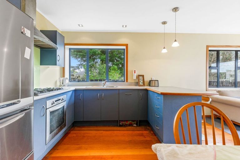 Photo of property in 344 Glengarry Road, Glen Eden, Auckland, 0602