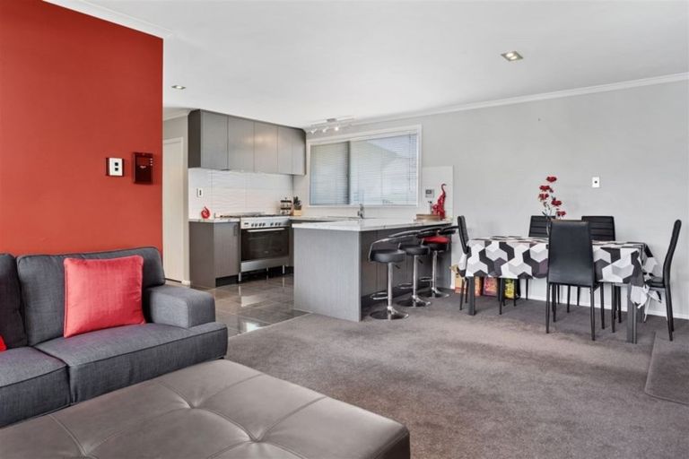 Photo of property in 72 Ohoka Road, Kaiapoi, 7630