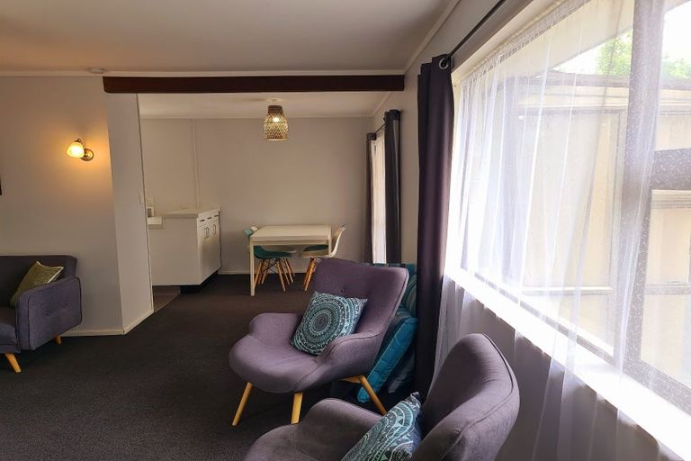 Photo of property in 6 Jarrett Court, Roslyn, Palmerston North, 4414