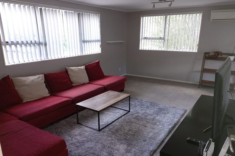 Photo of property in 1 Topeka Grove, Totara Park, Upper Hutt, 5018