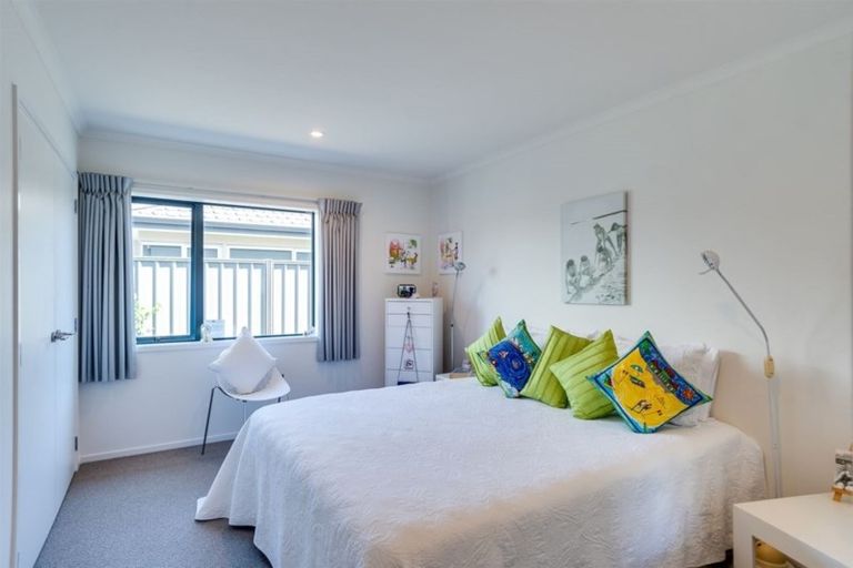 Photo of property in 11 Portland Place, Poraiti, Napier, 4112