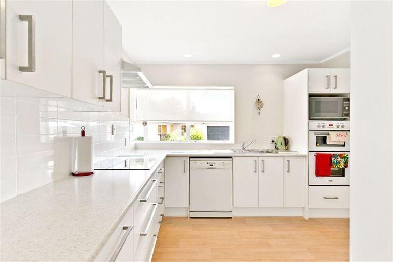 Photo of property in 299b Glengarry Road, Glen Eden, Auckland, 0602