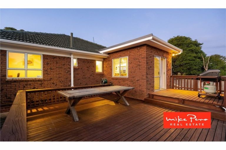 Photo of property in 2/18 Glengarry Road, Glen Eden, Auckland, 0602