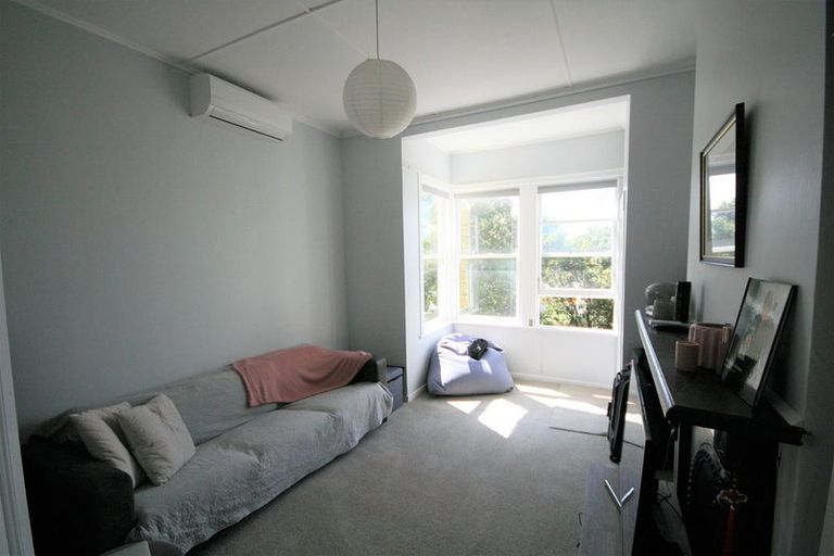 Photo of property in 6 Queens Drive, Kilbirnie, Wellington, 6022