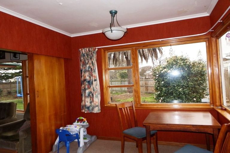 Photo of property in 2 Gloucester Street, Takaro, Palmerston North, 4412