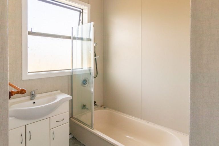 Photo of property in 2 Robertson Street, Richmond, Invercargill, 9810