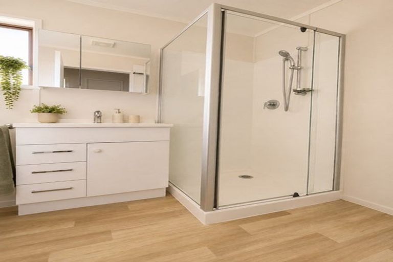 Photo of property in 2/14 Aberfeldy Avenue, Highland Park, Auckland, 2010