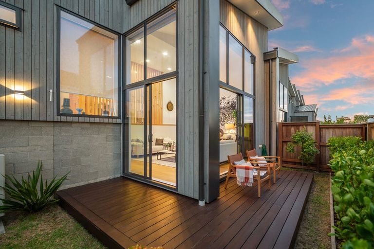 Photo of property in 2 Matau Way, Hauraki, Auckland, 0622