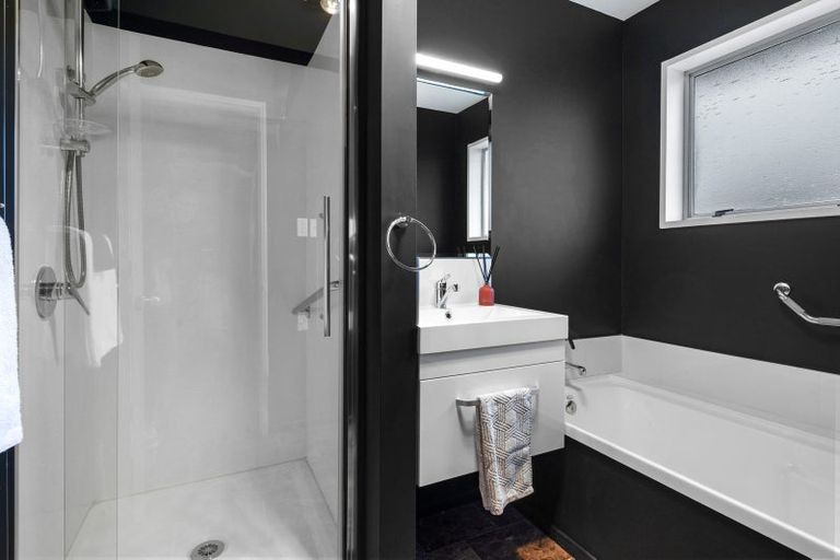 Photo of property in 2/92 Warden Street, Richmond, Christchurch, 8013