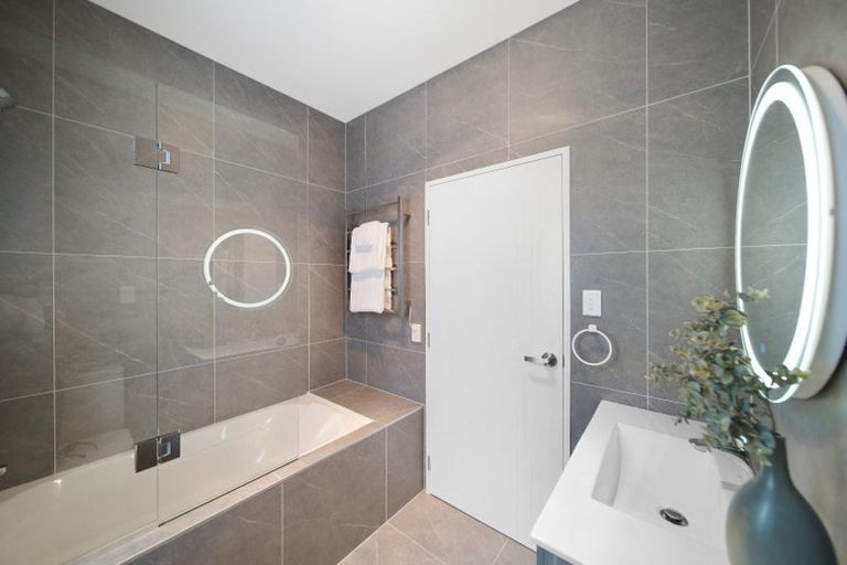 Photo of property in 3 Farranfore Road, Opaheke, Papakura, 2113