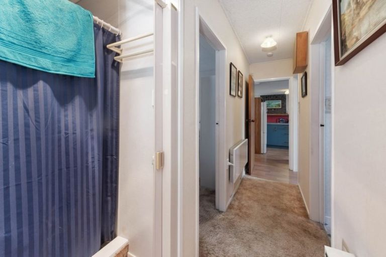 Photo of property in 15 Tawavale Street, Pukehangi, Rotorua, 3015