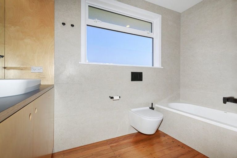 Photo of property in 21 Hector Street, Seatoun, Wellington, 6022