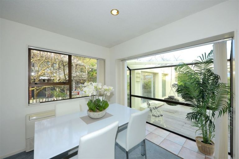 Photo of property in 8 Bayview Place, Cass Bay, Lyttelton, 8082