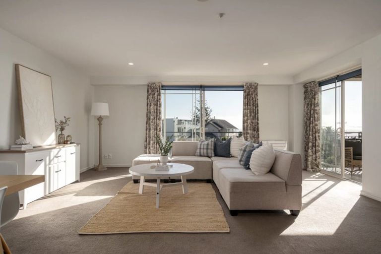 Photo of property in Admiralty Courts, 1/42 Marriner Street, Sumner, Christchurch, 8081