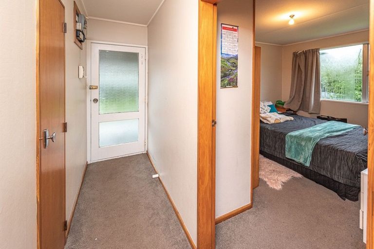 Photo of property in 9a-9b Banks Place, Tawhero, Wanganui, 4501