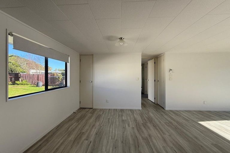 Photo of property in 2 Seaway Road, Clarks Beach, 2122