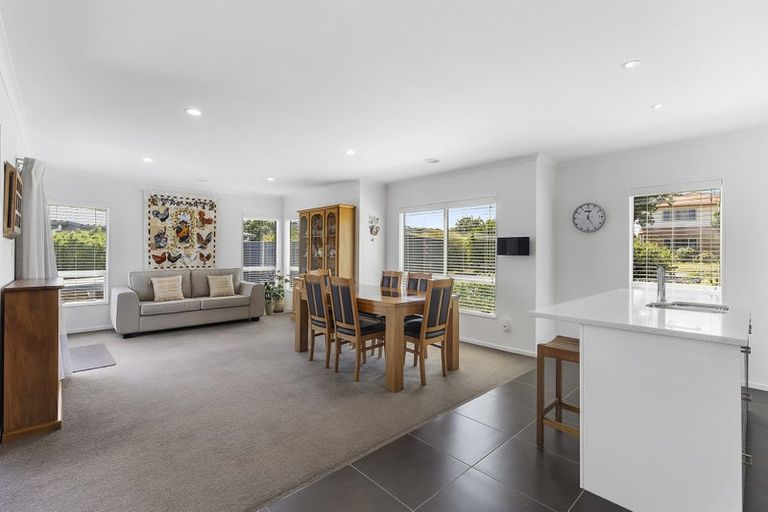 Photo of property in 30 Sumner Terrace, Aotea, Porirua, 5024