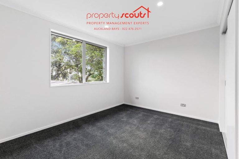 Photo of property in 103 Beach Haven Road, Beach Haven, Auckland, 0626