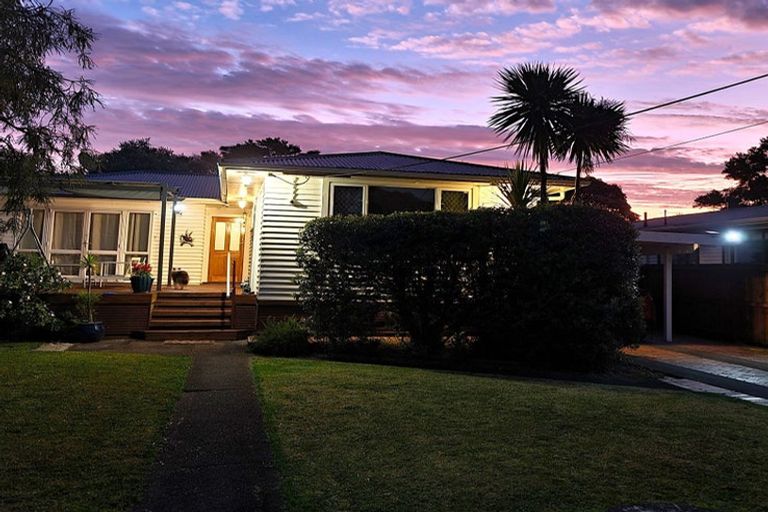 Photo of property in 8 Nicolas Avenue, Glen Eden, Auckland, 0602