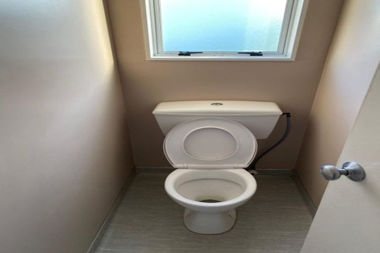 Photo of property in 1/15 Stoll Place, Clendon Park, Auckland, 2103