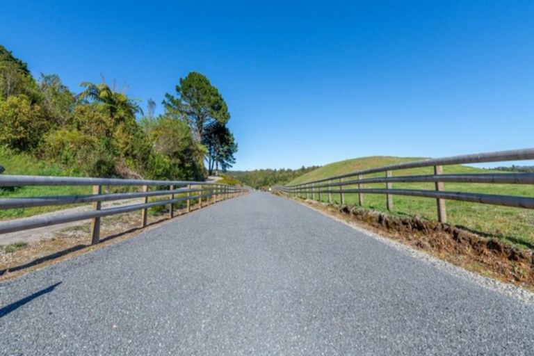 Photo of property in 956b Whakamarama Road, Whakamarama, 3179