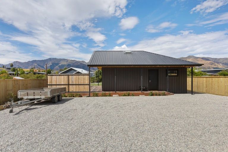 Photo of property in 422b Domain Road, Lake Hawea, 9382
