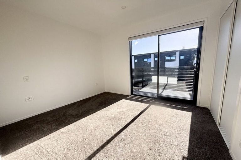 Photo of property in 4/61 Matipo Road, Te Atatu Peninsula, Auckland, 0610