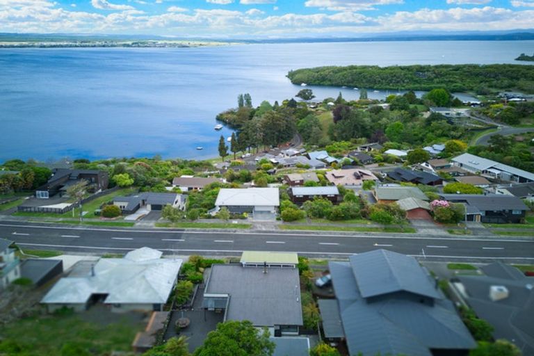 Photo of property in 80 Wakeman Road, Acacia Bay, Taupo, 3330