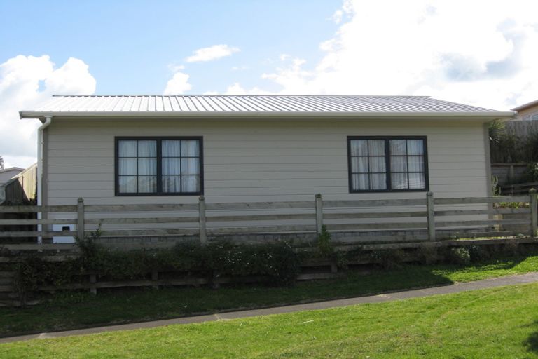 Photo of property in 49 Rangiora Street, Castlecliff, Whanganui, 4501