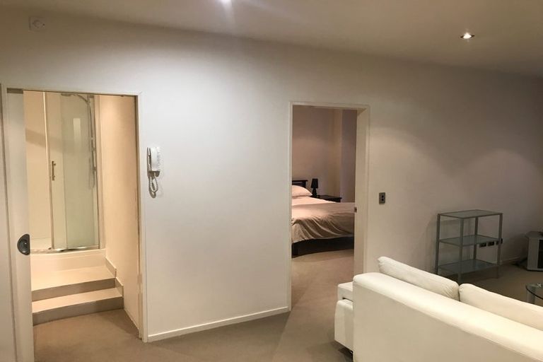 Photo of property in The Quay, 1/332b1 Lambton Quay, Wellington Central, Wellington, 6011