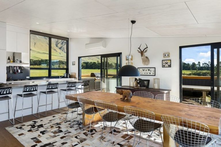 Photo of property in 594 Blackford Road, Mount Hutt, Rakaia, 7782