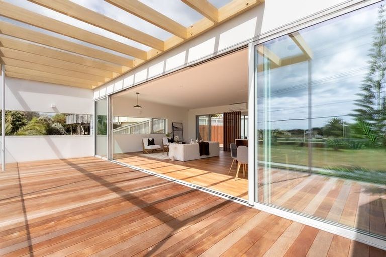 Photo of property in 22a Queens Road, Waikanae Beach, Waikanae, 5036