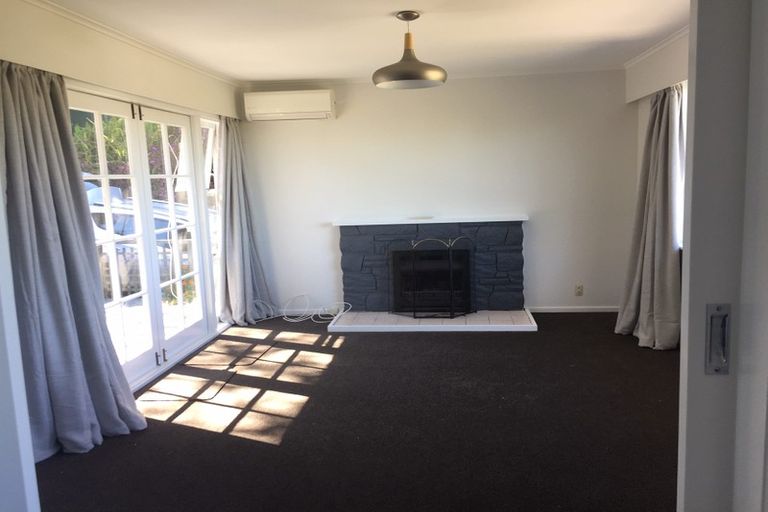 Photo of property in 3 Hilling Street, Titirangi, Auckland, 0604