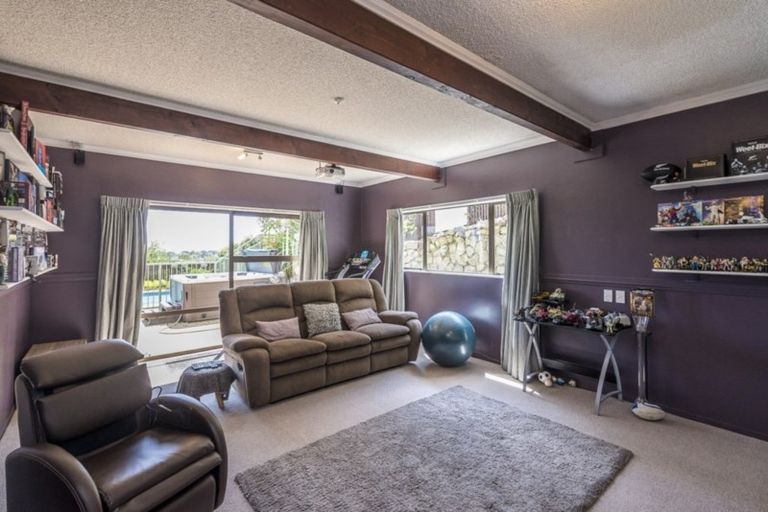 Photo of property in 128 Winara Avenue, Waikanae, 5036