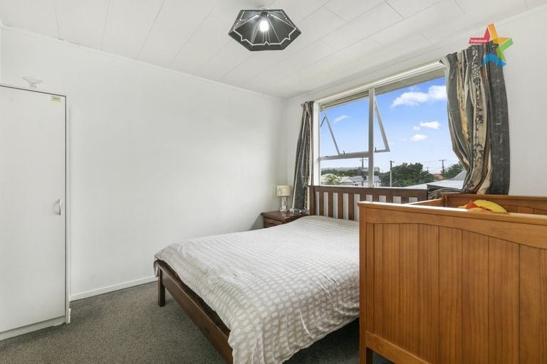 Photo of property in 2/15 Douglas Street, Waiwhetu, Lower Hutt, 5010