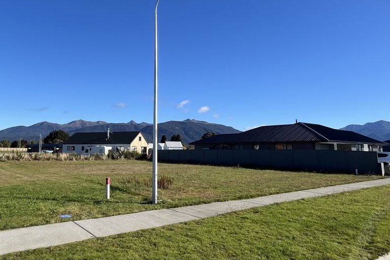 Photo of property in 98 Tukare Loop, Te Anau, 9600