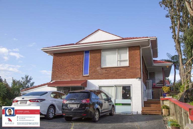 Photo of property in 2 Malters Place, Browns Bay, Auckland, 0630