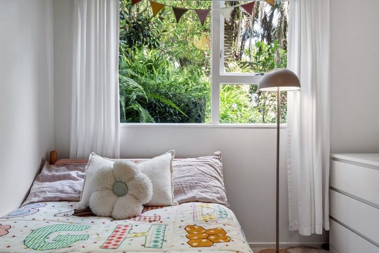 Photo of property in 2/35a Rangatira Road, Beach Haven, Auckland, 0626