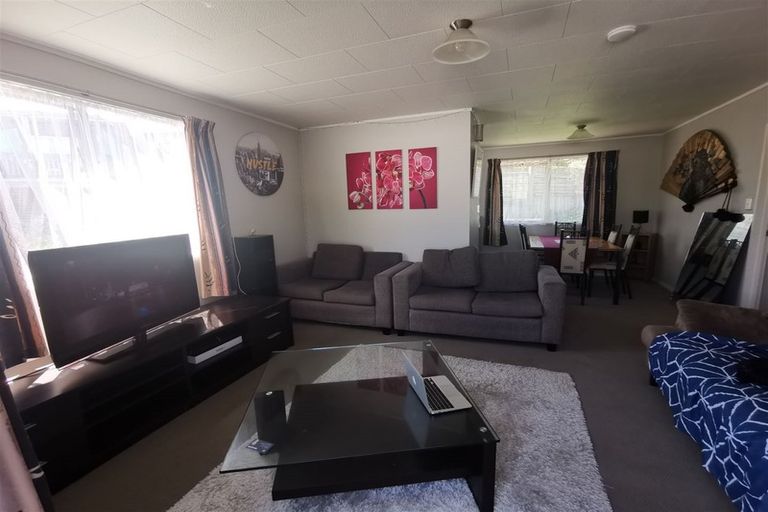 Photo of property in 48 Candia Road, Swanson, Auckland, 0614