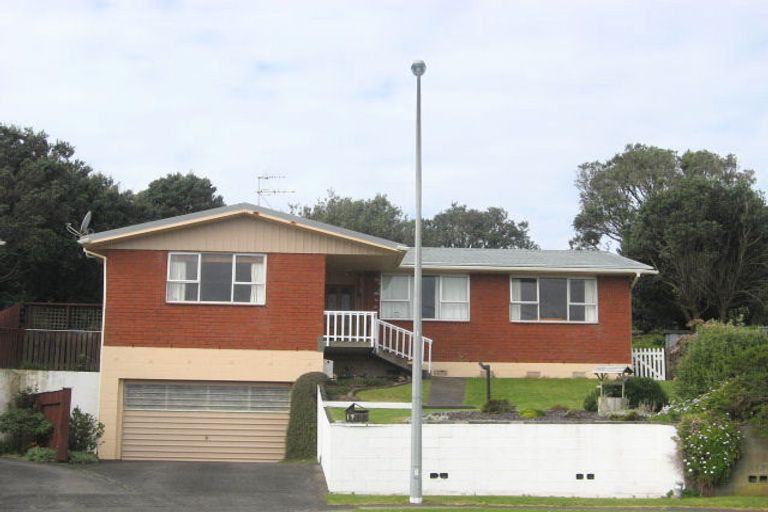 Photo of property in 19 Maui Place, Spotswood, New Plymouth, 4310