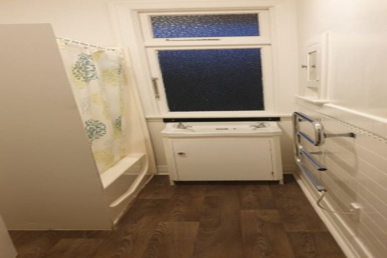 Photo of property in 19 Scotland Terrace, Green Island, Dunedin, 9018