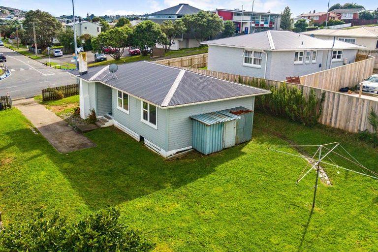 Photo of property in 84 Warspite Avenue, Cannons Creek, Porirua, 5024